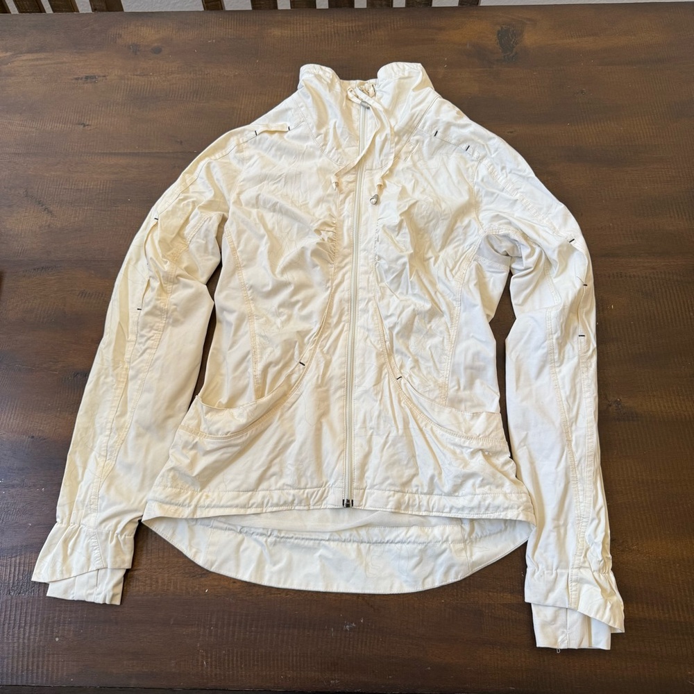 Lululemon Athletica Cream Shell Windbreaker - Size 4